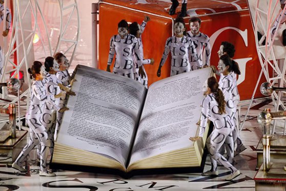 Salgueiro samba school celebrate Carnival of books!